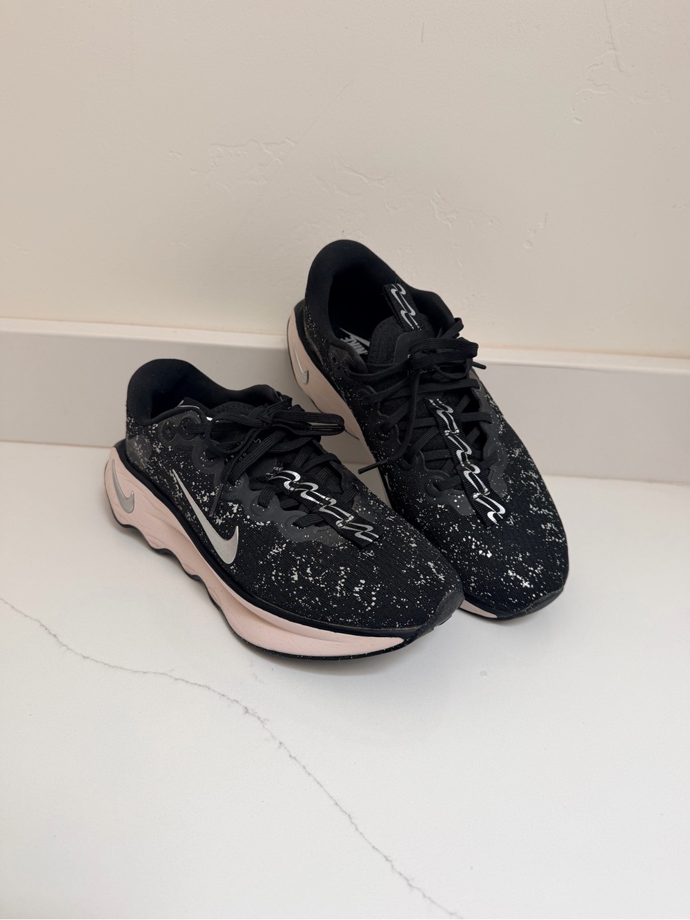 Nike Women's Motiva SE Walking Sneakers